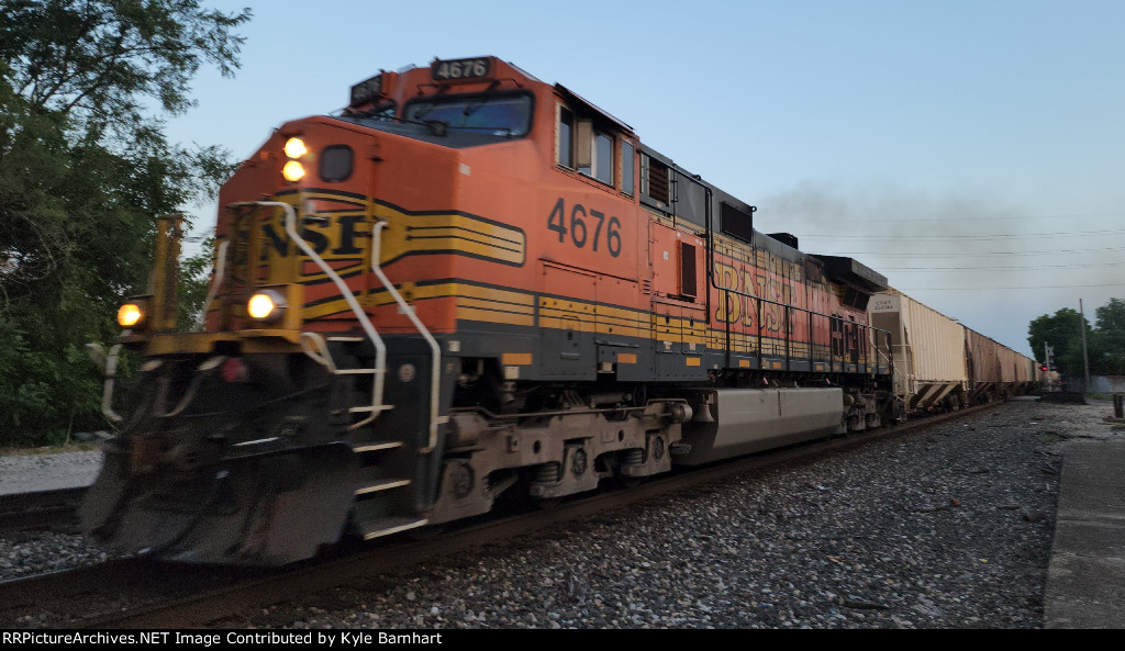 BNSF 4676